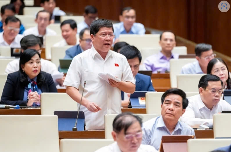 Đại biểu Quốc hội: Thực tế thị trường tăng giá cao, đột ngột, có dấu hiệu thao túng, tạo ra “bong bóng” bất động sản Đại biểu Quốc hội: Thực tế thị trường tăng giá cao, đột ngột, có dấu hiệu thao túng, tạo ra “bong bóng” bất động sản